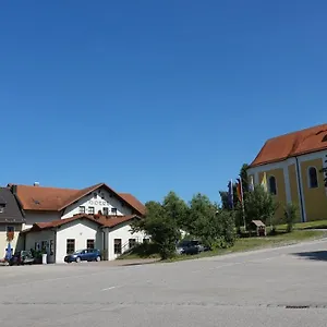 Lindenhof Hetzenbach *** Zell
